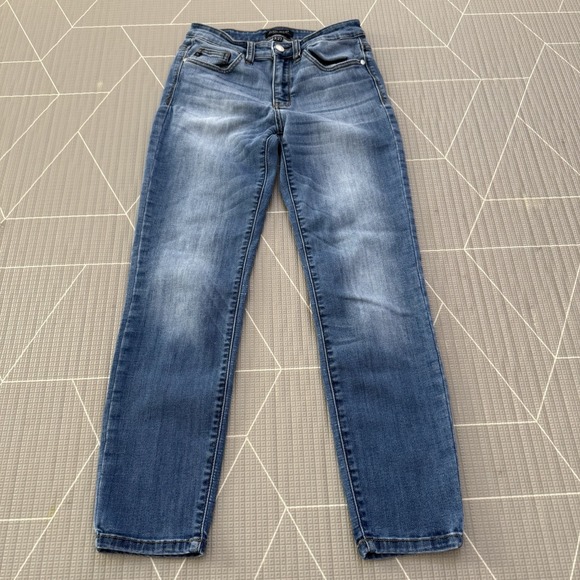 Judy Blue Denim - Judy Blue Relaxed Fit Jeans Size 5/27 JB82103MD Medium Wash Whiskering